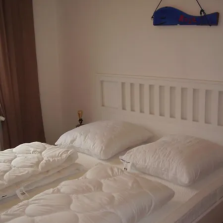 Apartment In 20-160a